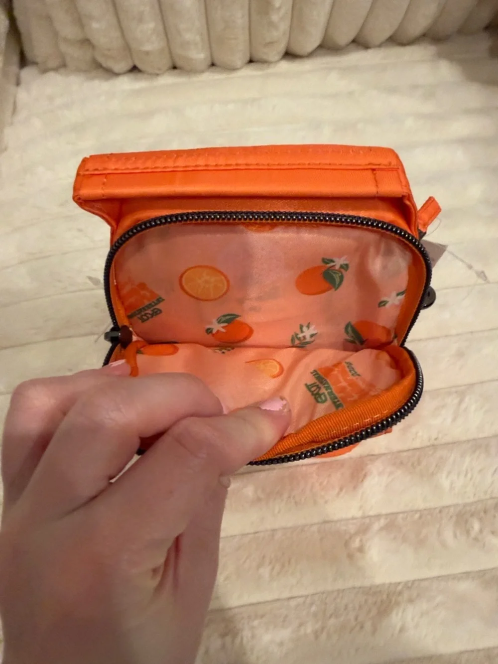 NWT Disney Parks Epcot Flower & Garden Festival Orange Bird Lug Crossbody Bag - Picture 9 of 9